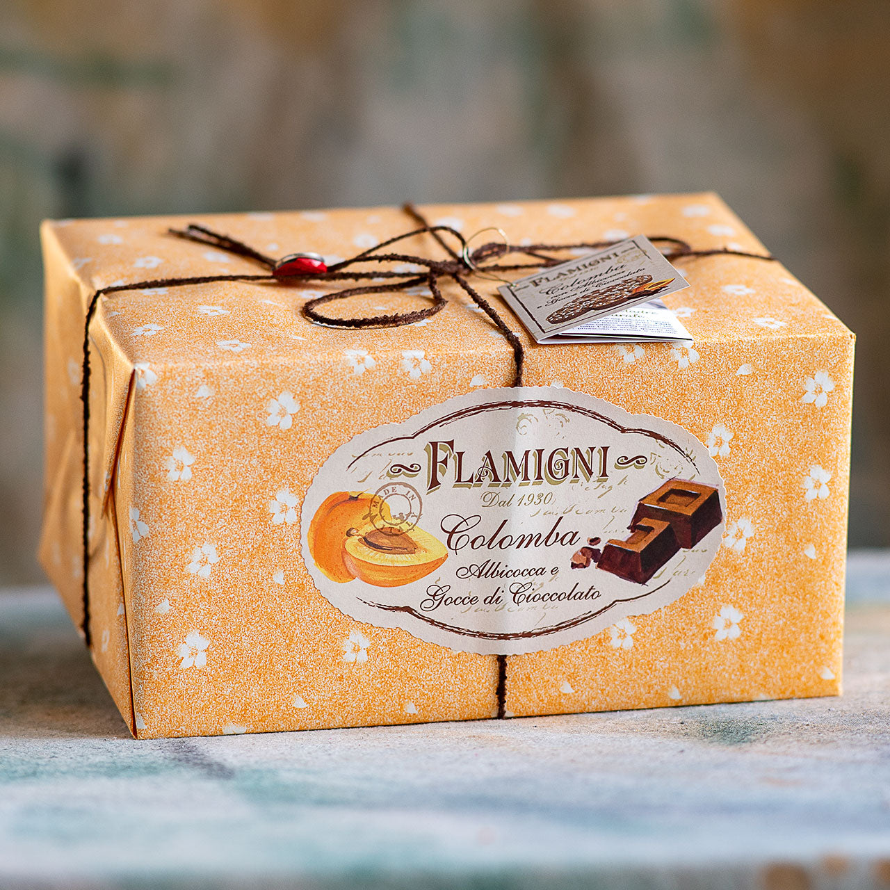 Flamigni Apricot and Chocolate Colomba