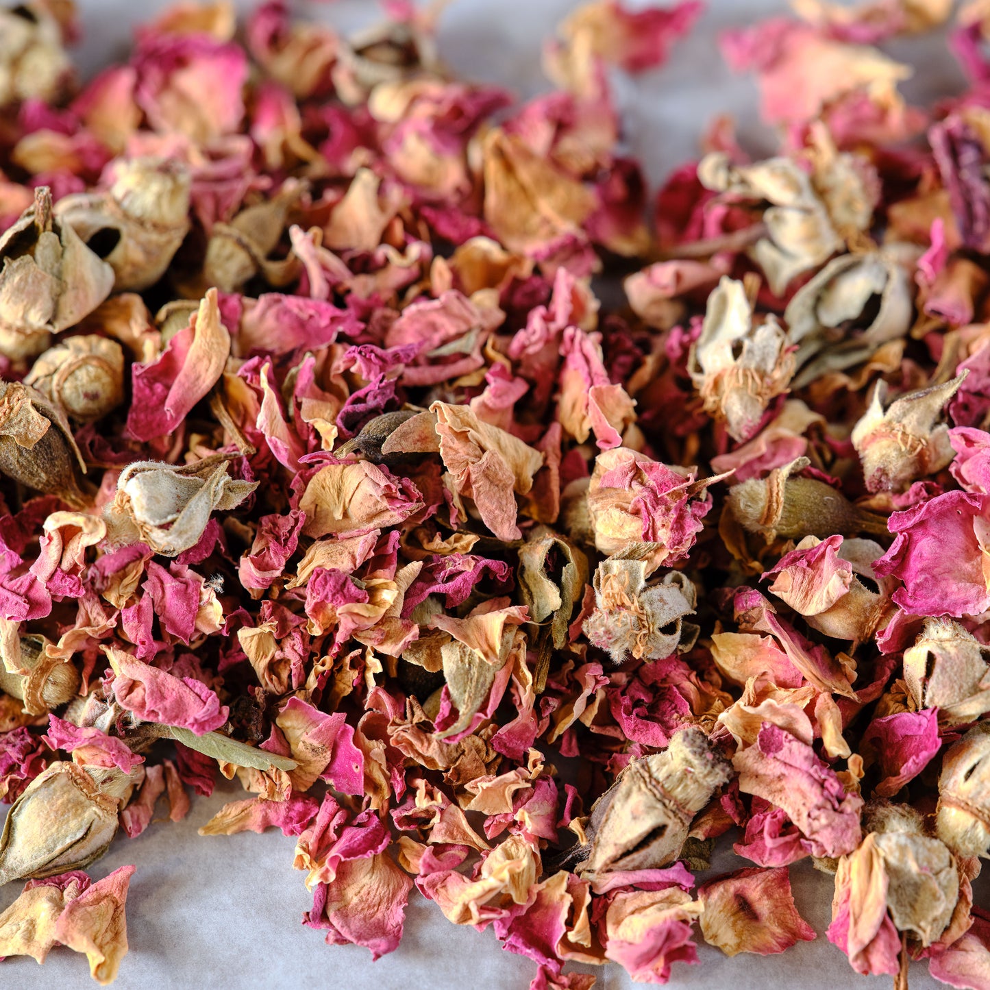Organic Dried Red Rose Petals detail