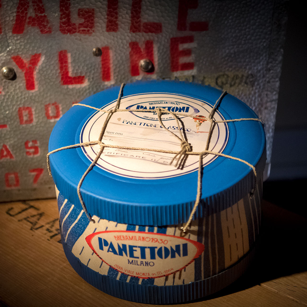 Traditional Breramilano Panettone in Classic Blue Hat Box