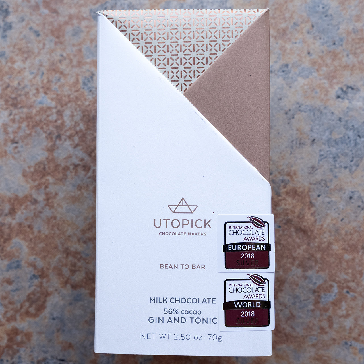 UTOPICK Gin & Tonic 56-Percent Milk Chocolate Bar