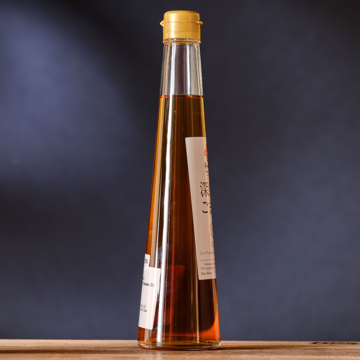 Wadaman Dark Roasted Golden Sesame Oil side