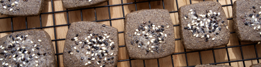 Black sesame cookies