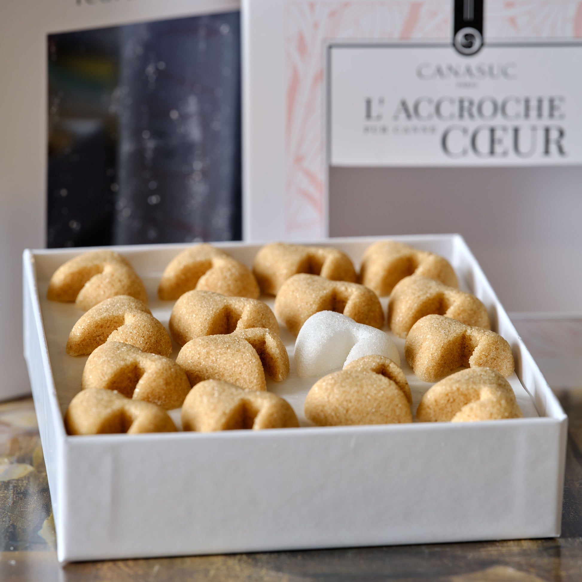 Canasuc Brown Heart-Shaped Sugar Cubes open box