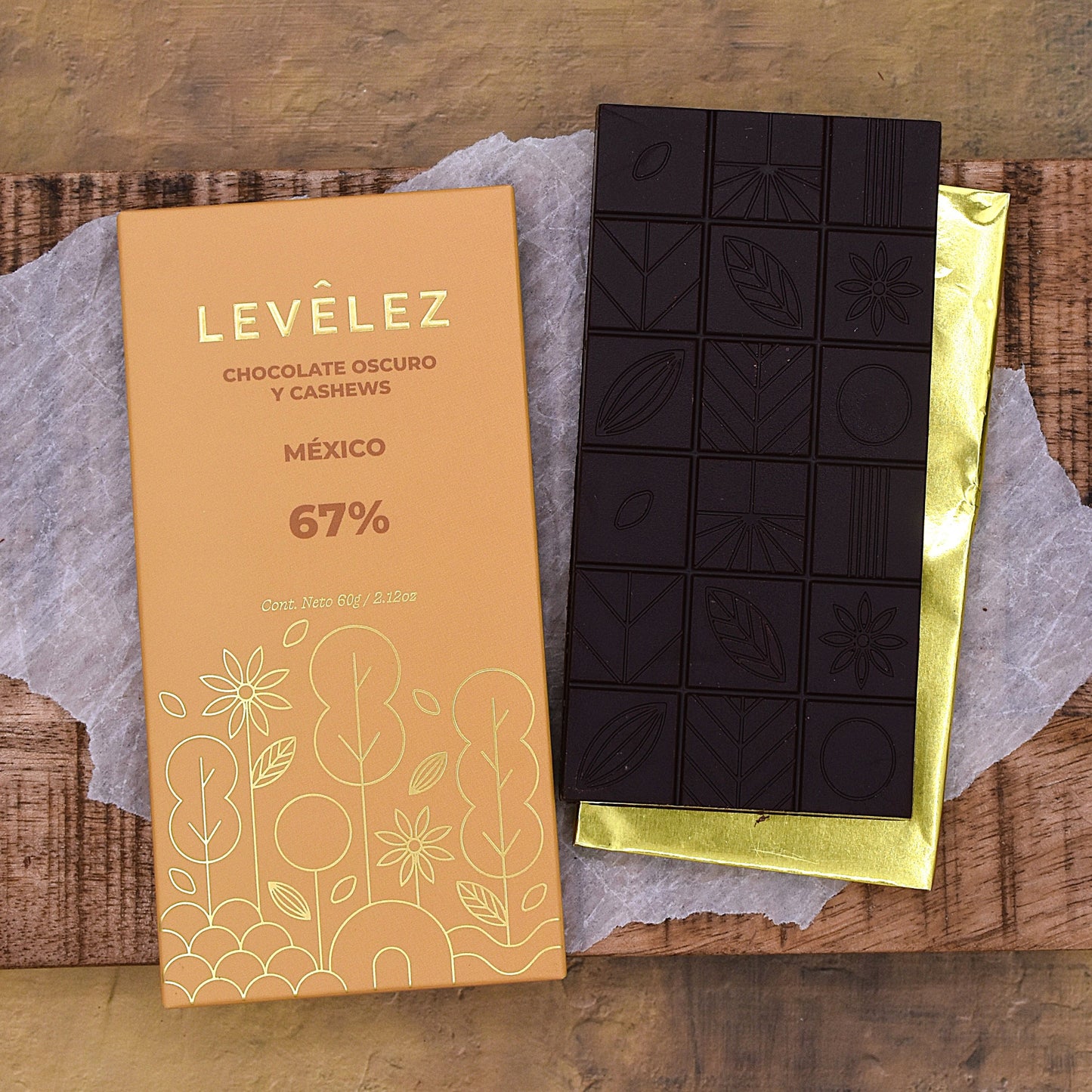 Levêlez 67% Dark Chocolate Bar with Cashews