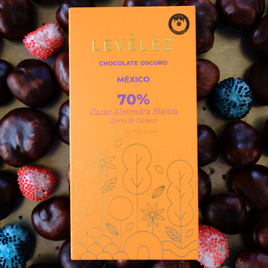 LEVELEZ 70% Dark Almendra Blanca Chocolate Bar