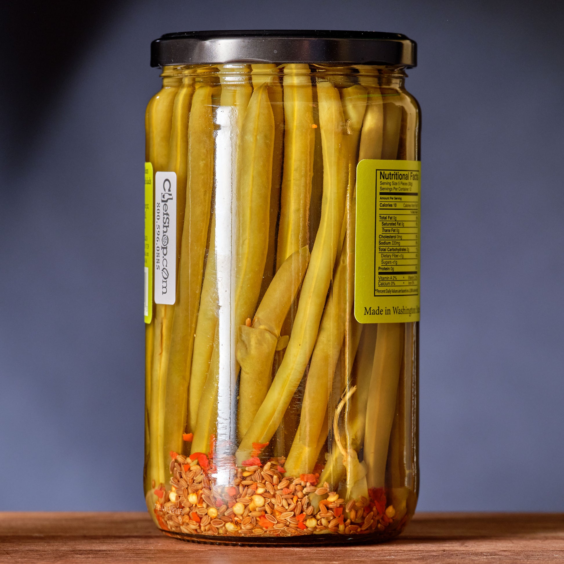 Mama Lil's Pickled Green Beans side
