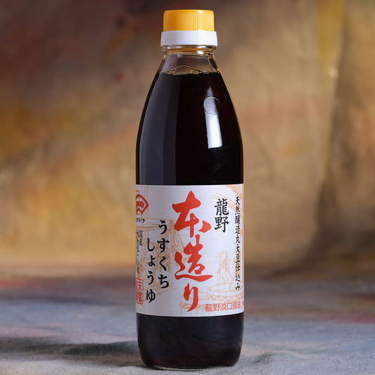 Suehiro Hondukuri Usukuchi Shoyu Light Colored